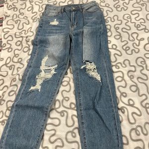 M selling these light wash jeans they have never been warn